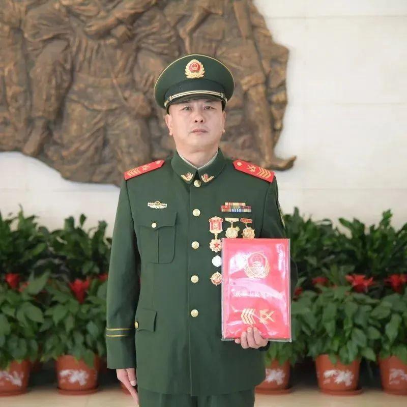 深度解析:中國人民武裝警察部隊有什么職務?崗位職責與晉升全攻略