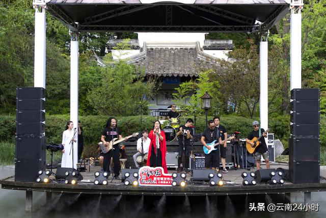 深度解析：實(shí)力唱將童謠是昆明哪里人？揭秘她的云南故鄉(xiāng)情結(jié)