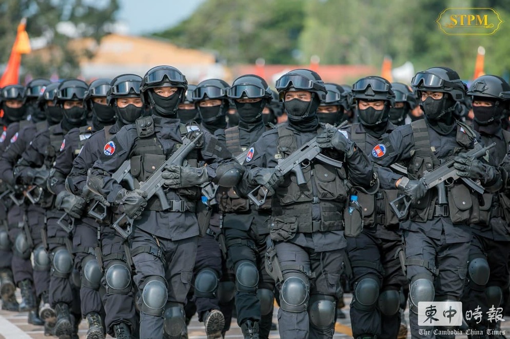 礪劍深藍(lán):我與中國人民武裝警察特種警察學(xué)院的穿越時(shí)空對(duì)話