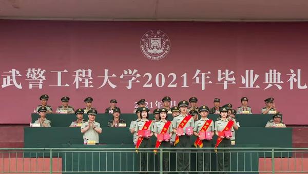 邊境回望:武警警官學(xué)院出來干什么?一場老兵與新生的時空對話