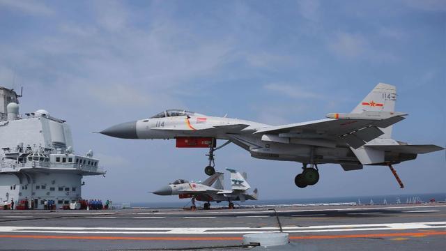 深海逐影：代號(hào)‘殲13’的隱身艦載戰(zhàn)斗機(jī)研發(fā)秘辛