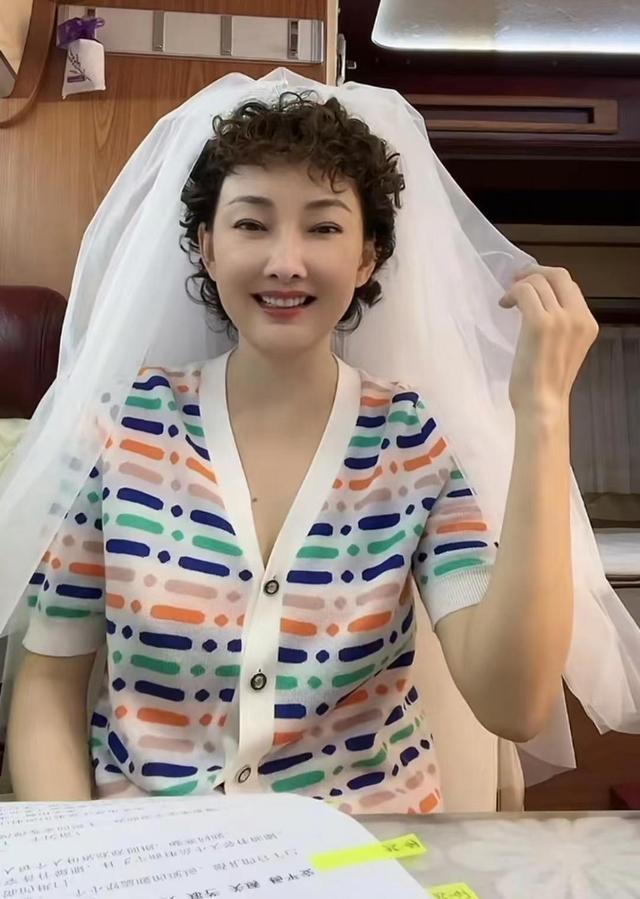 深度解析：演員牛莉是哪年出生的？探究其藝術(shù)人生與年齡的關(guān)聯(lián)